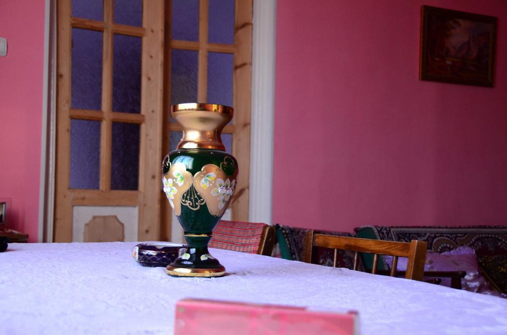 Barseghyan's Guest House Vardenis Bagian luar foto