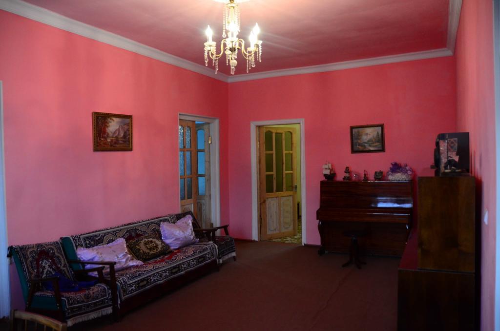 Barseghyan's Guest House Vardenis Bagian luar foto